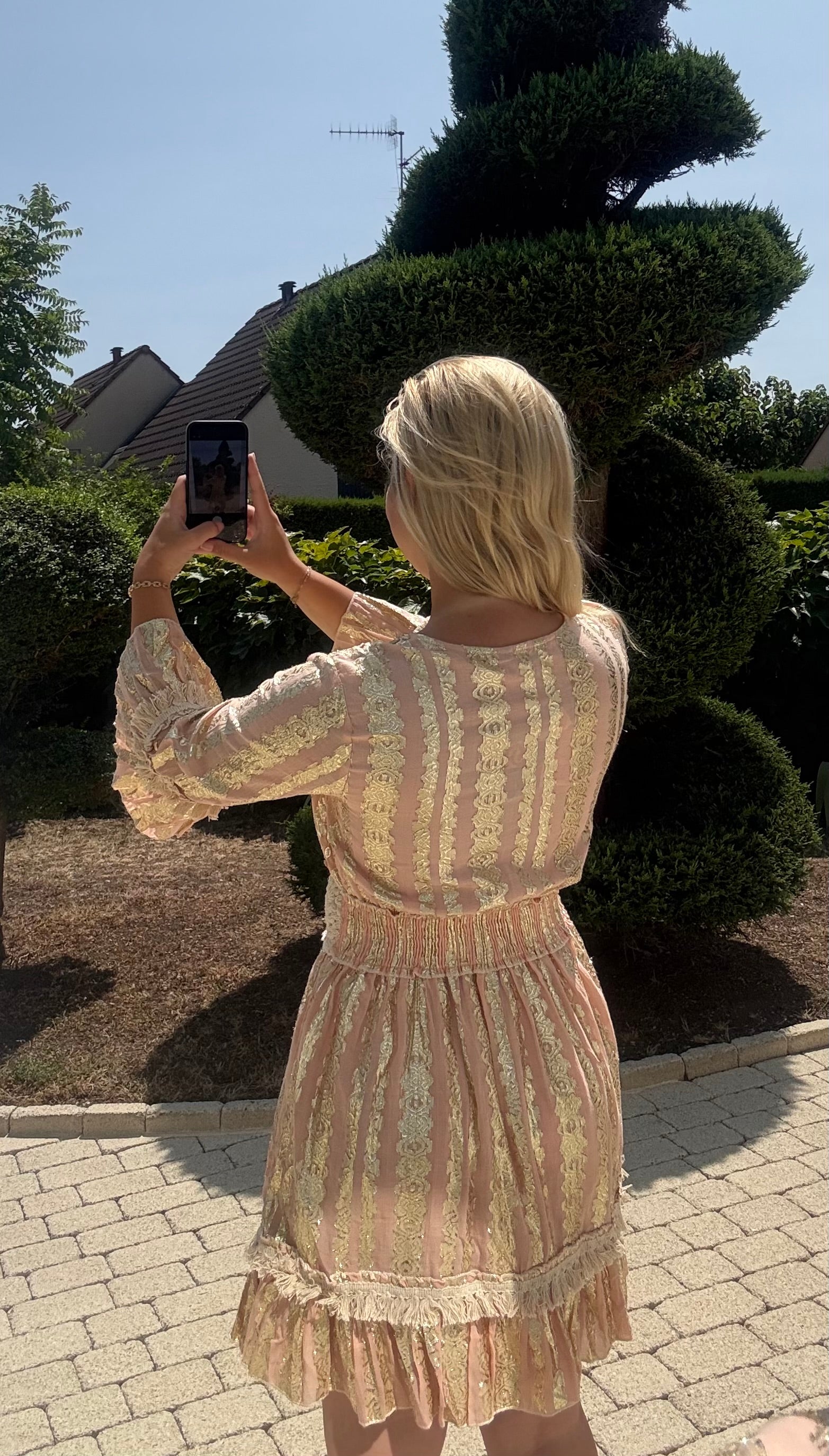 Robe Rose