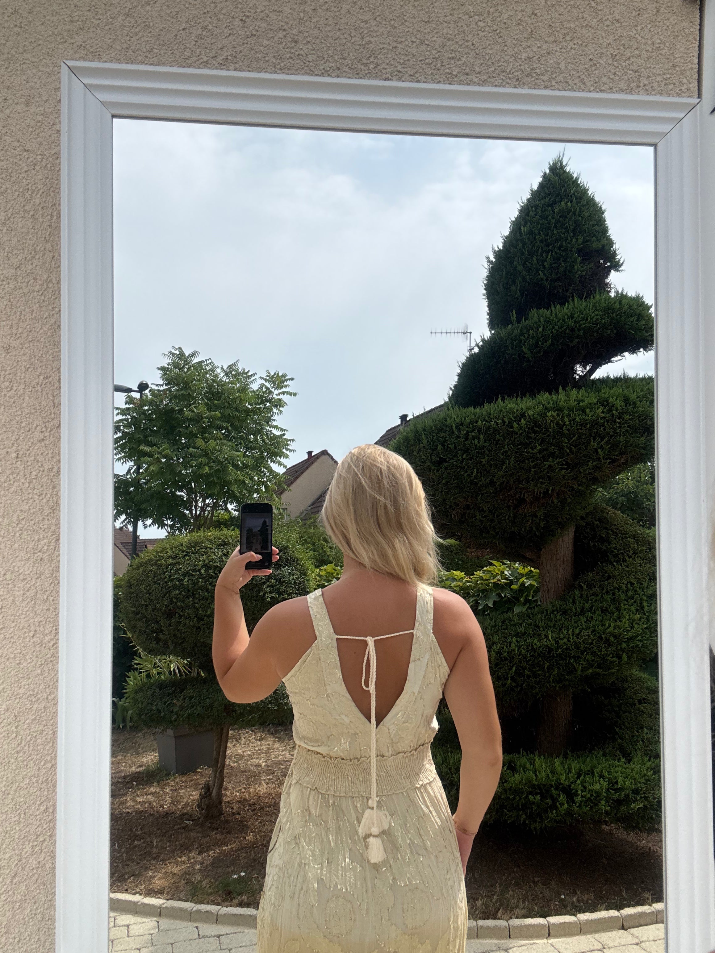 Robe Lily
